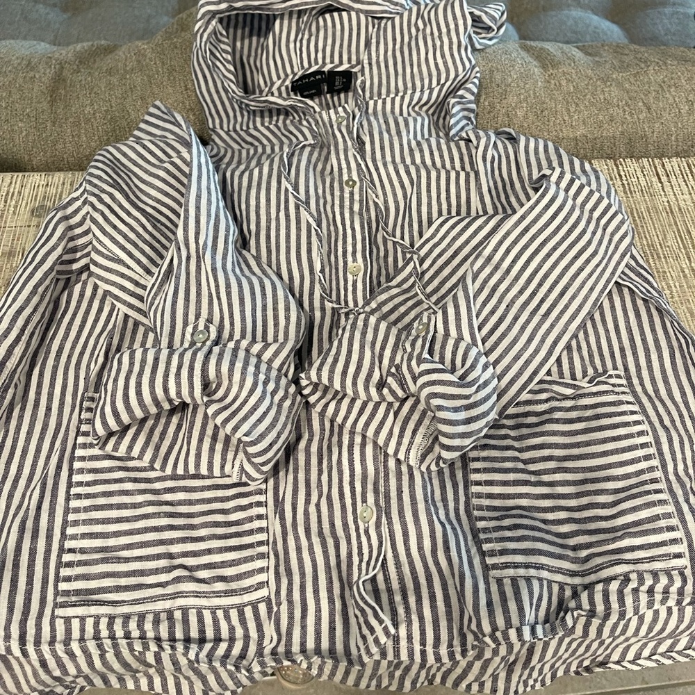 Tahari light jacket